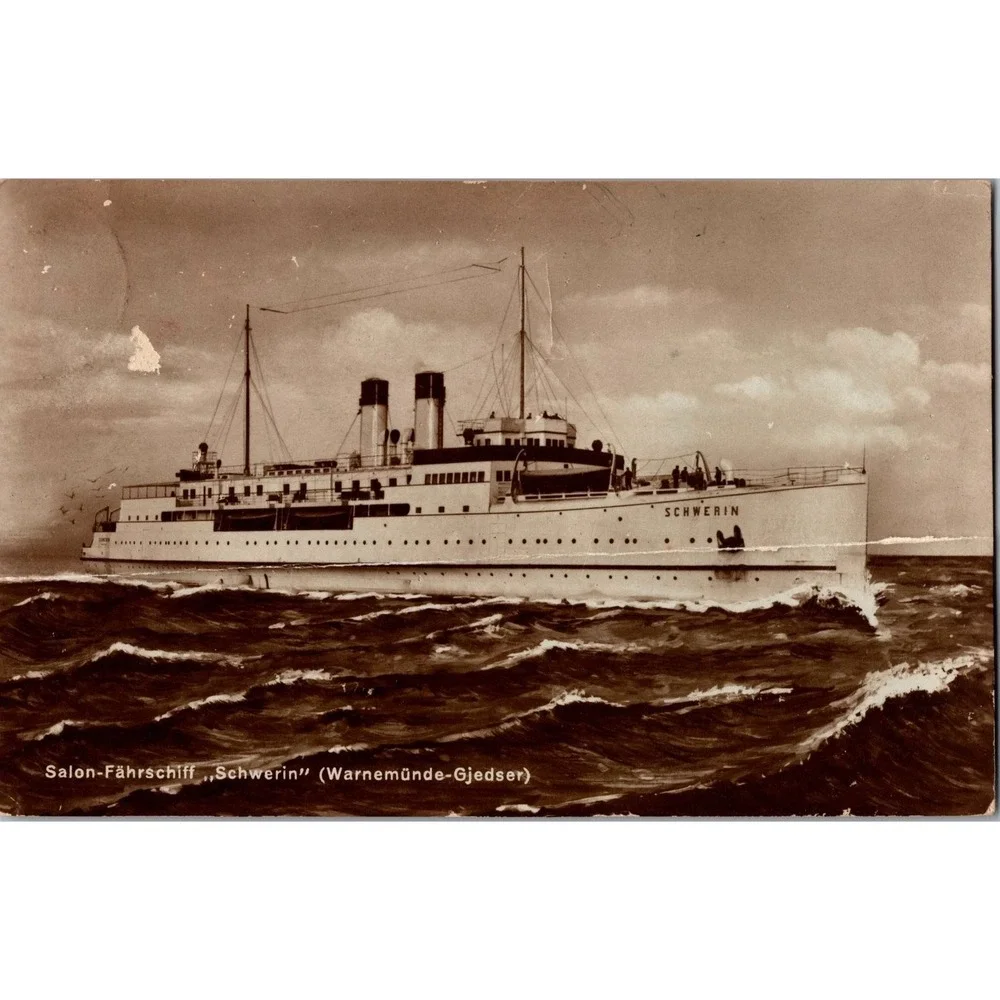 Vintage Postcard Salon-Fährschiff‎ Schwerin Warnemünde-Gjedser Germany Ship